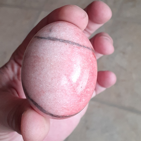 Antigue Pink Egyptian Marble egg - Picture 2 of 5